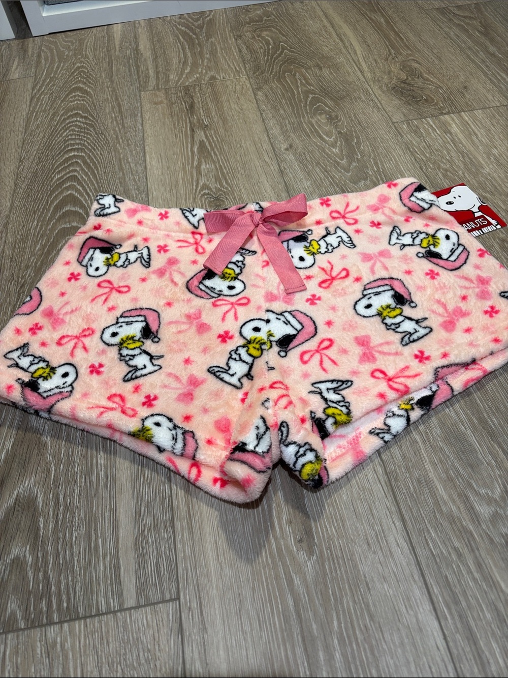 Peanuts junior size xl Pink Snoopy Plush Lounge Shorts
